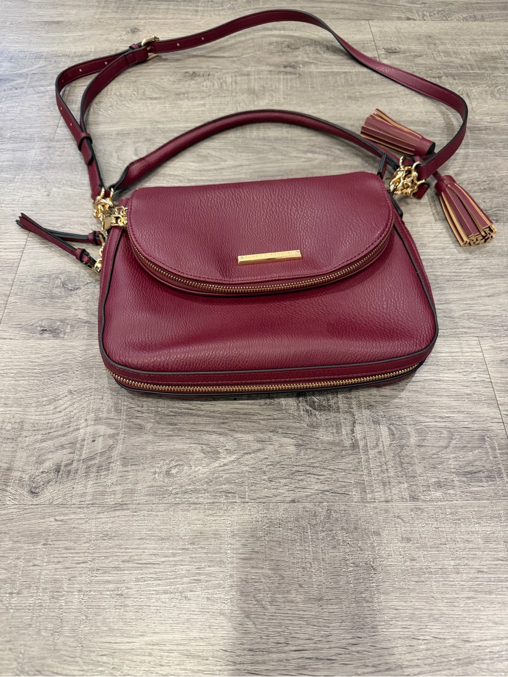 NWOT Poppy & Peonies Downtown Crossbody in Berry
